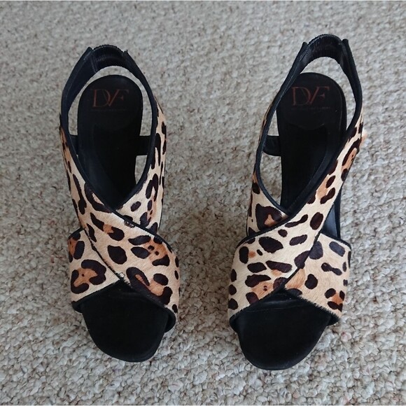 Diane Von Furstenberg Leopard Calf Skin/Suede Leopard peep toe Sling Back sz 8.5 - Picture 4 of 12